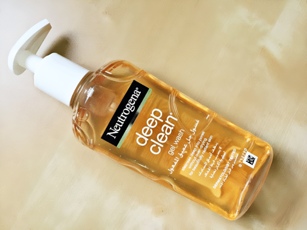 Neutrogena Deep Clean Gel Wash – Oil-Free Daily Facial Cleanser for Oily & Combination Skin (200ml)