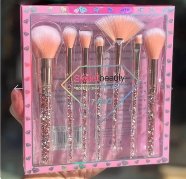 Sweet Beauty 07 PCs Makeup Brush Set | Complete Brush Kit for Professional and Beginner (Random Color) - Image 6